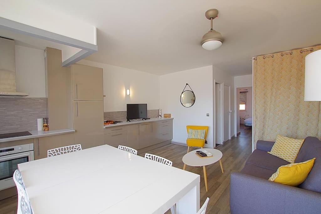 Appartement Calme Et Moderne Avec Vue Mer 74 Canet-en-Roussillon Exterior foto